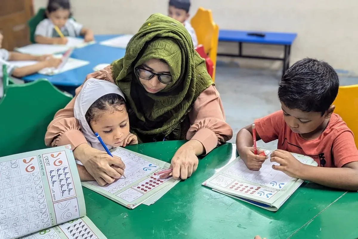Students of An-Noor Islamic English School